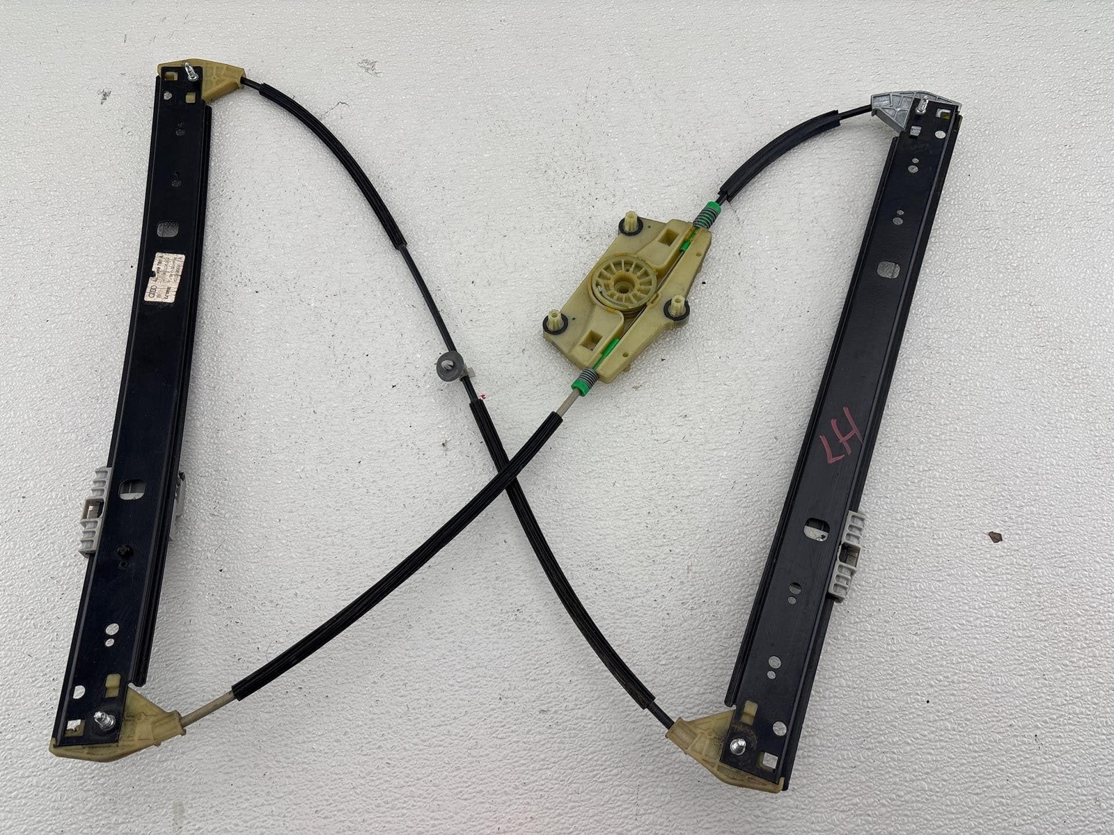 2007 - 2012 Audi Q7 Front Left Driver Side Door Window Regulator Oem