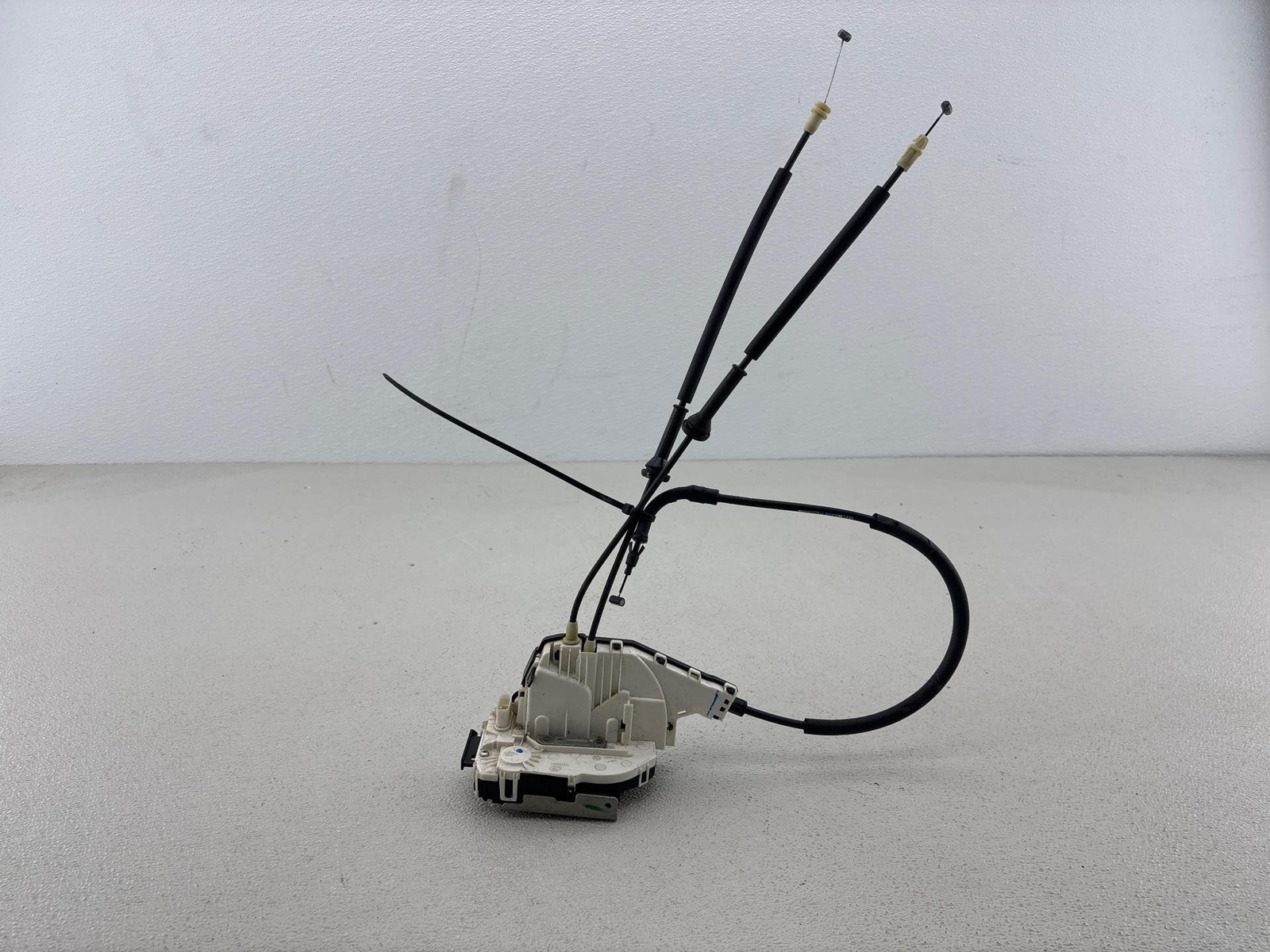 2015-2017 Chrysler 200 Right Rear Door Lock Latch Actuator Oem P04589914Ad