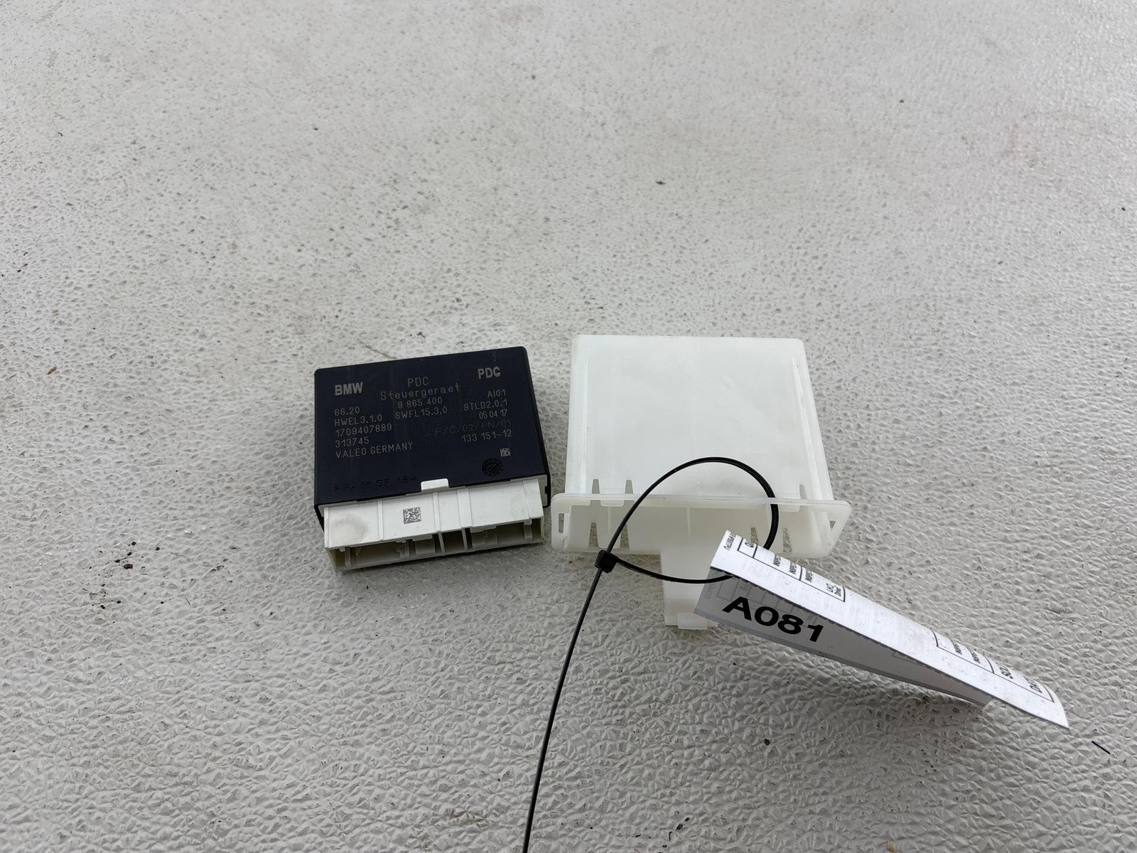 2014-2022 Bmw X1 Pdc / Park Distance Control Module 9865400