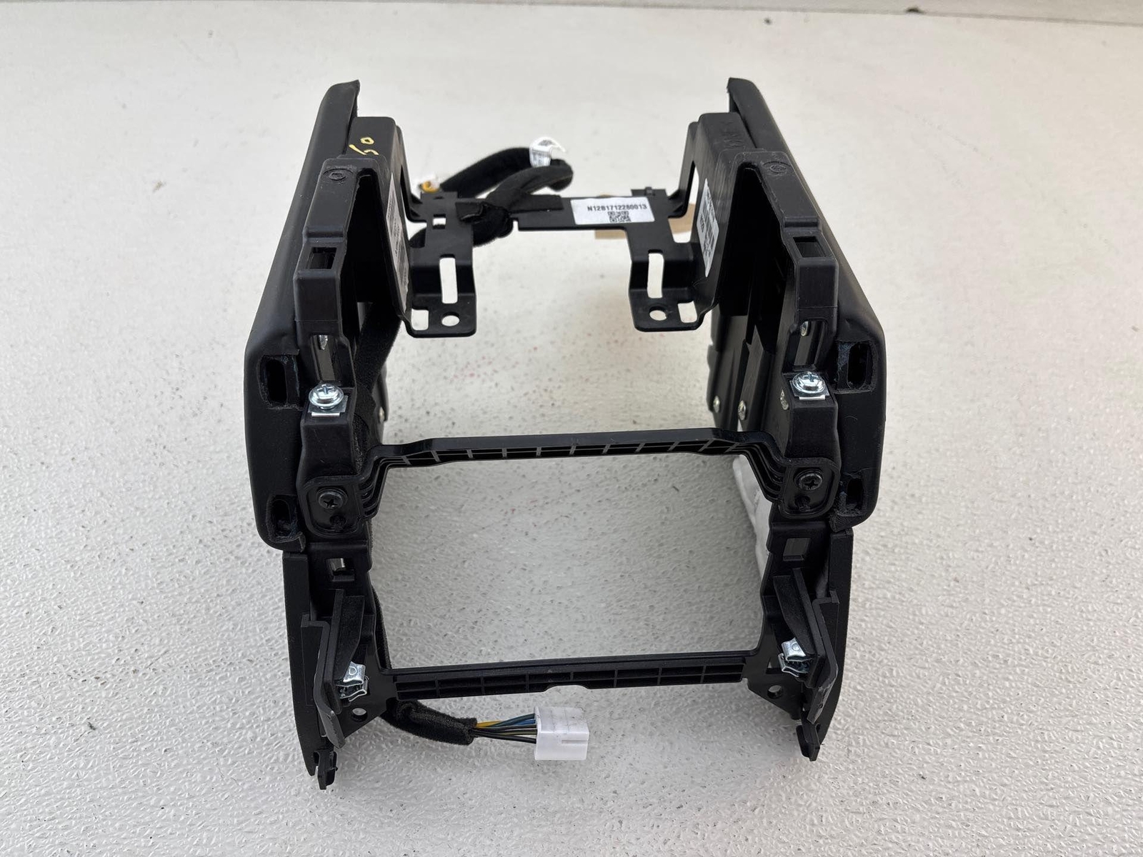 2017-2019 Genesis G90 Center Console Rear Extension Frame W/ Harness Oem