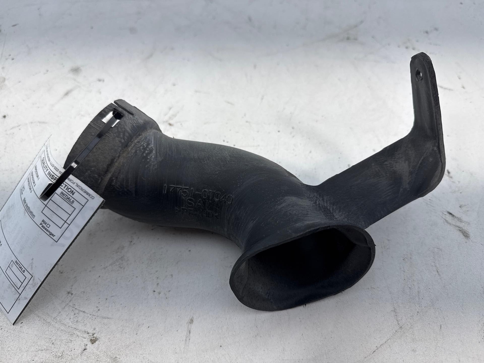 2009-2013 Toyota Corolla Air Cleaner Inlet Tube Oem