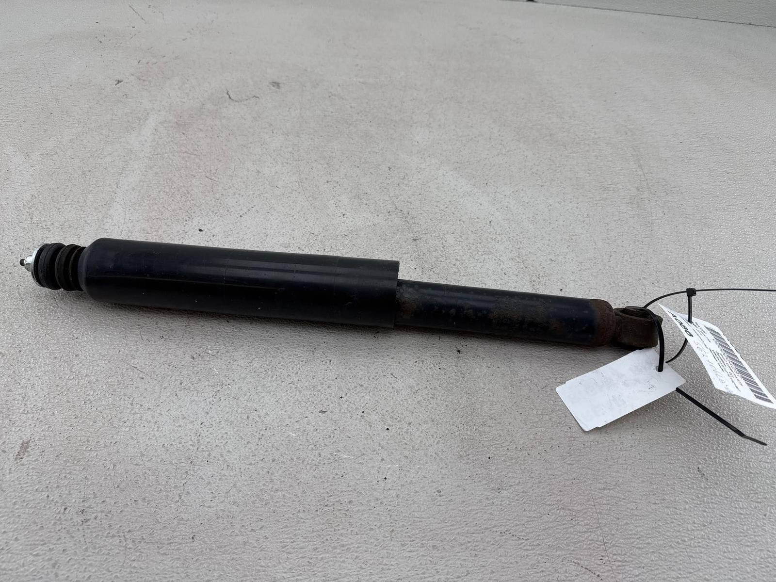 2013-2019 Nissan Sentra Rear Right Side Shock Absorber Strut Oem