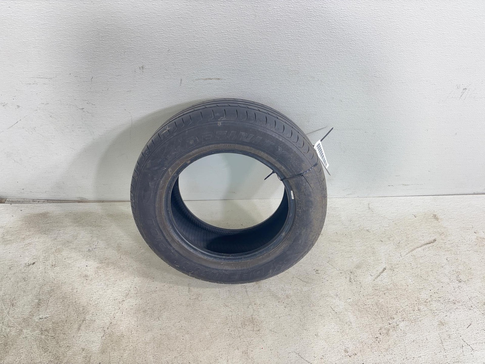 Used Tire 205/65R15 Definity HP100 94H - 6 / 32