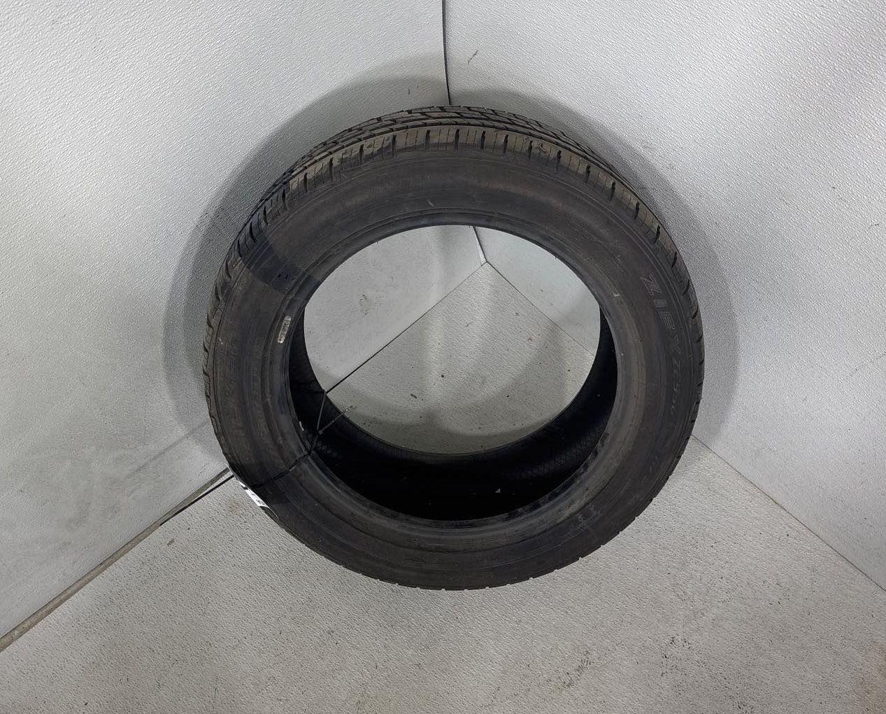 Falken Ziex ZE950 A/S Used Tire 235/50 R17 96W M+S 8/32