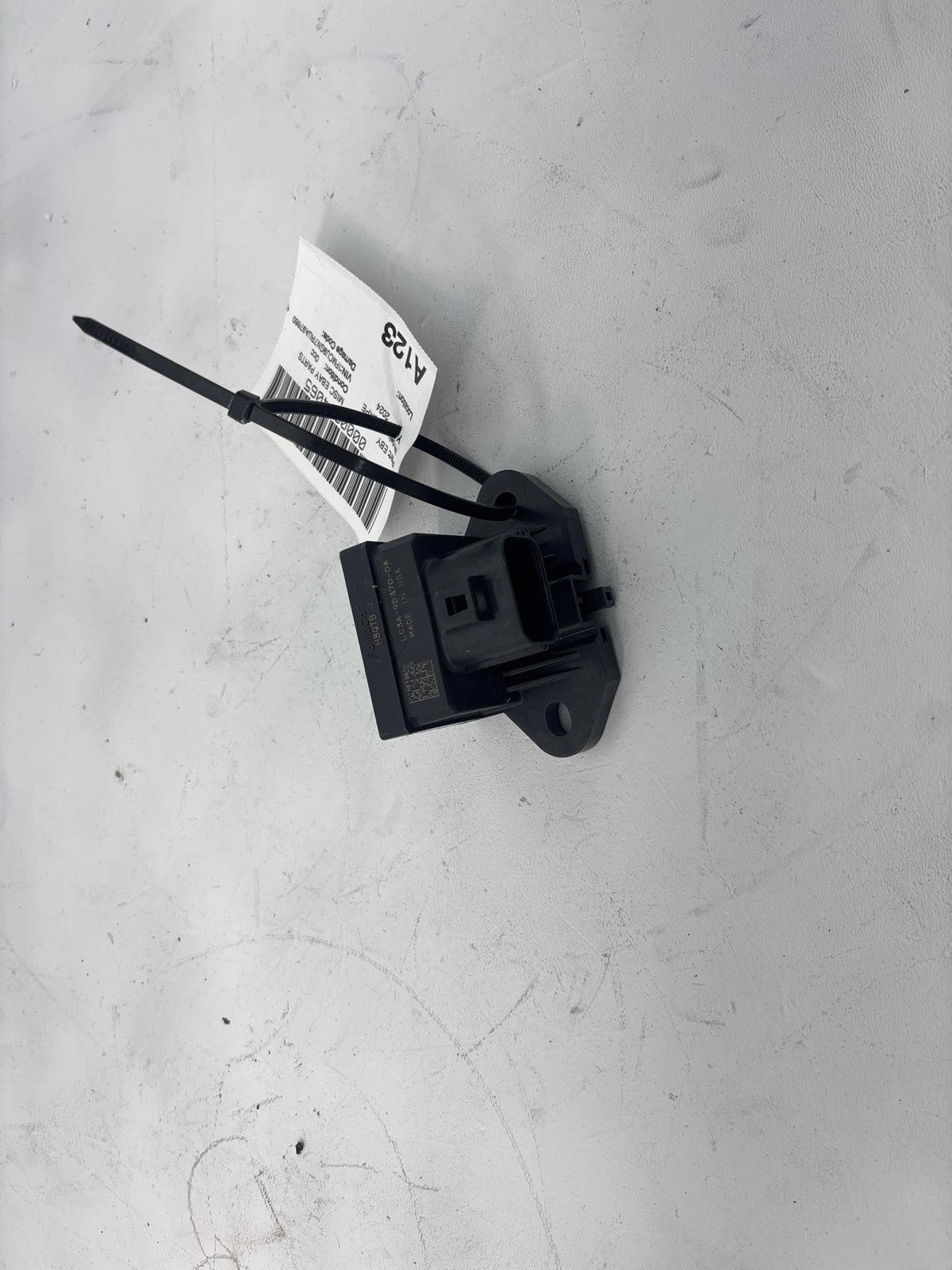2021 - 2024 Ford Escape Gas Fuel Pump Control Module Id Lc3A-9D370-Da