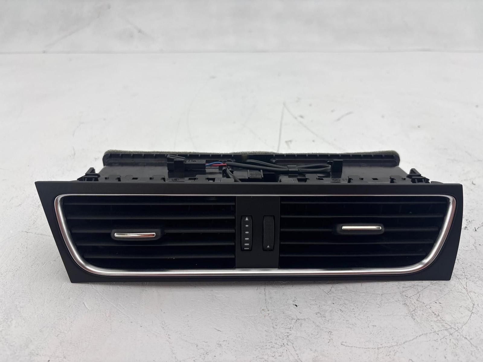 2009-2012 Audi A4 /S4 Front Dashboard Dash Center Ac Air Vent Grille Oem