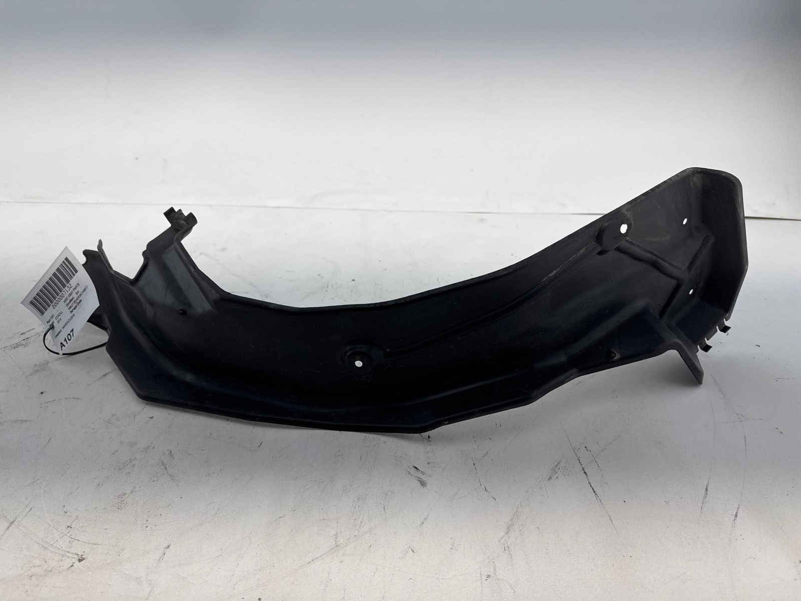 2009-2013 Toyota Corolla Le Fuel Filler Neck Insulator Oem - Black