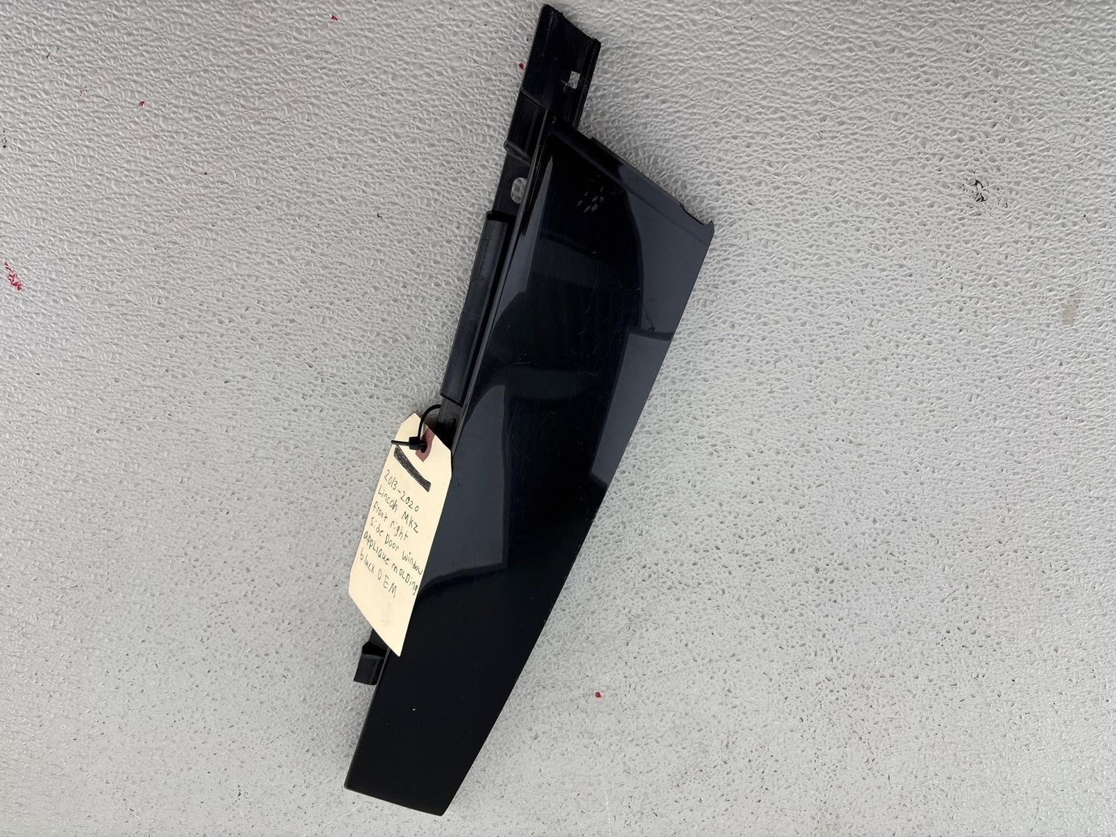 2013-2020 Lincoln Mkz Front Right Side Door Window Applique Molding Black Oem
