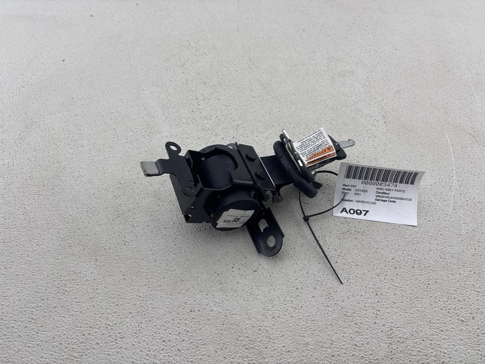 2018 - 2024 Honda Odyssey Rear Center 3Rd Row Seat Belt Retractor Oem