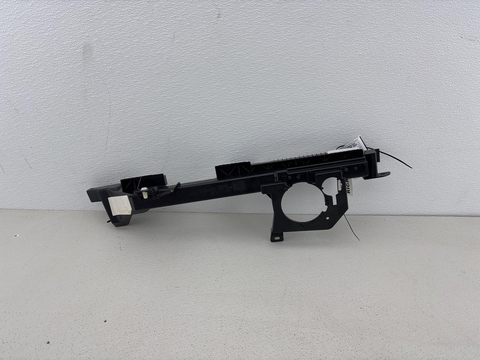 13-22 Land Range Rover Trunk Right Quarter Upper Support Bracket Oem