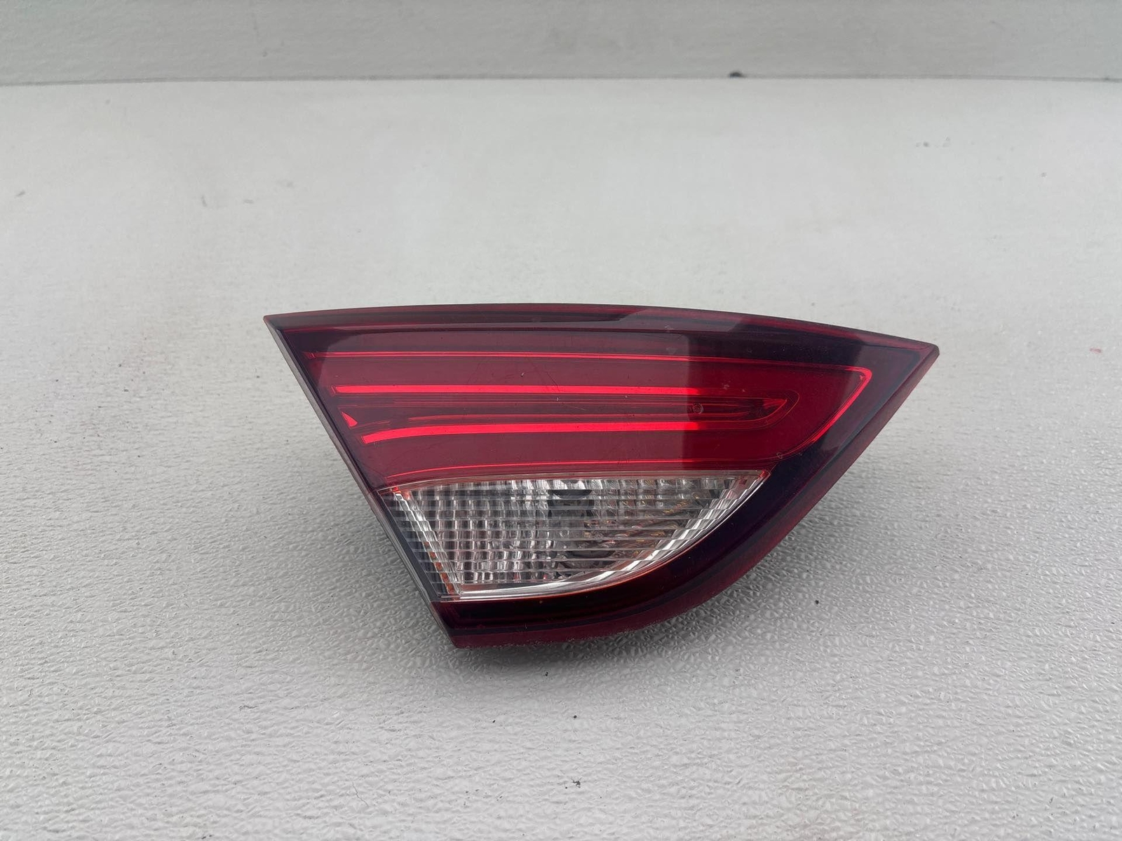 2015-2017 Chrysler 200 2.4L Rear Left Driver Side Inner Tail Light Lamp Led Oem