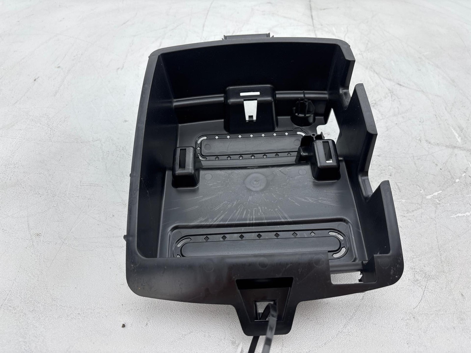 2005-2010 Jeep Grand Cherokee Overhead Roof Console Retainer Bracket Oem