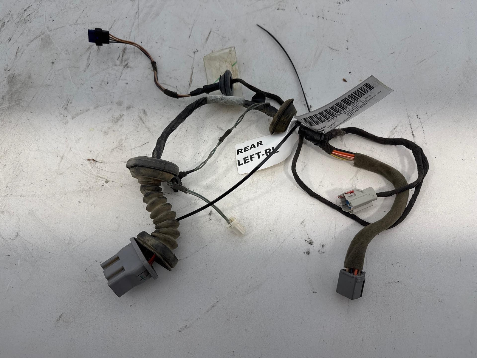 2010 Jeep Liberty Rear Left Door Wire Harness Oem 68061450Aa