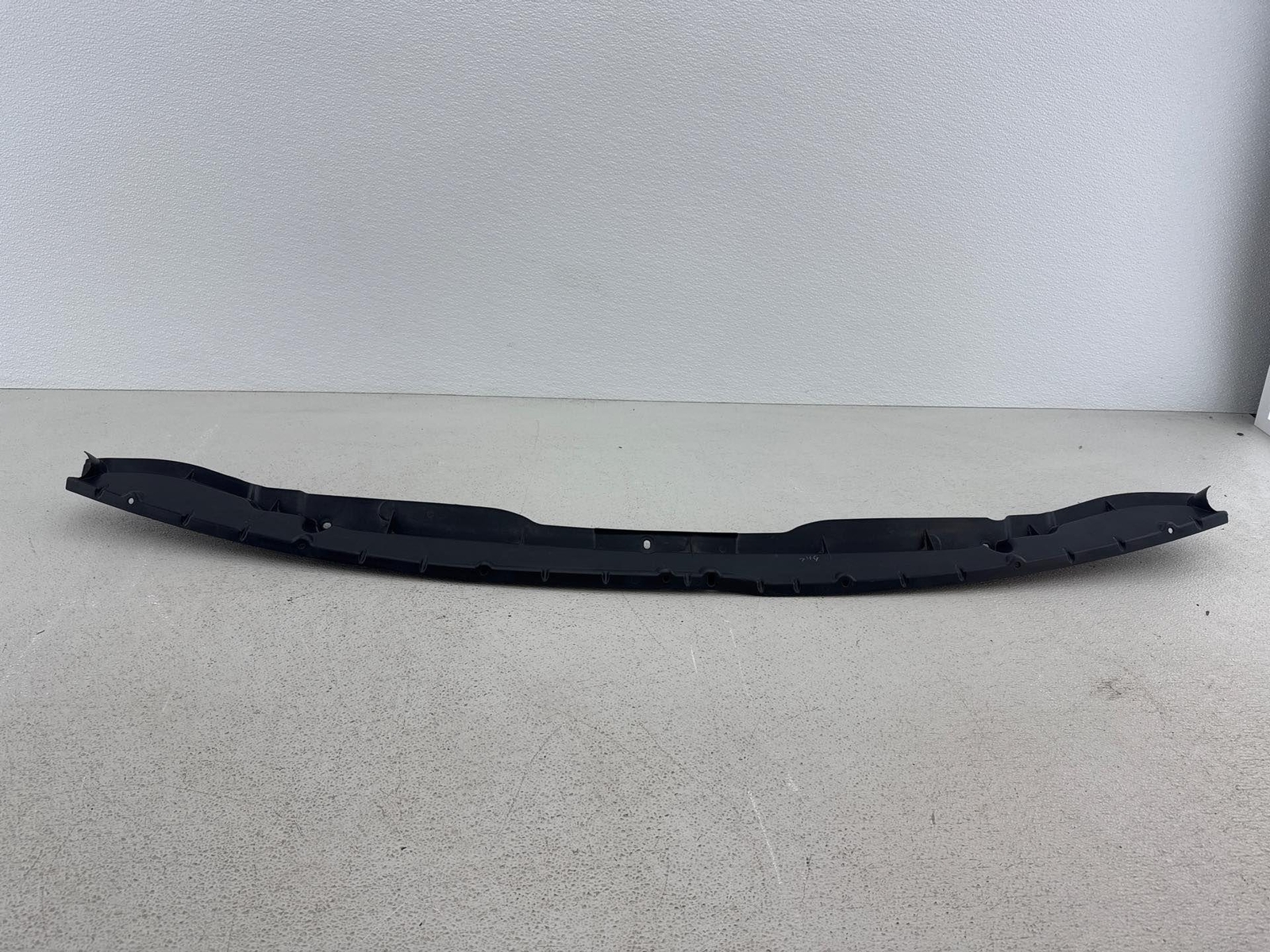 2015-2017 Chrysler 200 Front Windshield Cowl Vent Cover Panel Oem 68110152