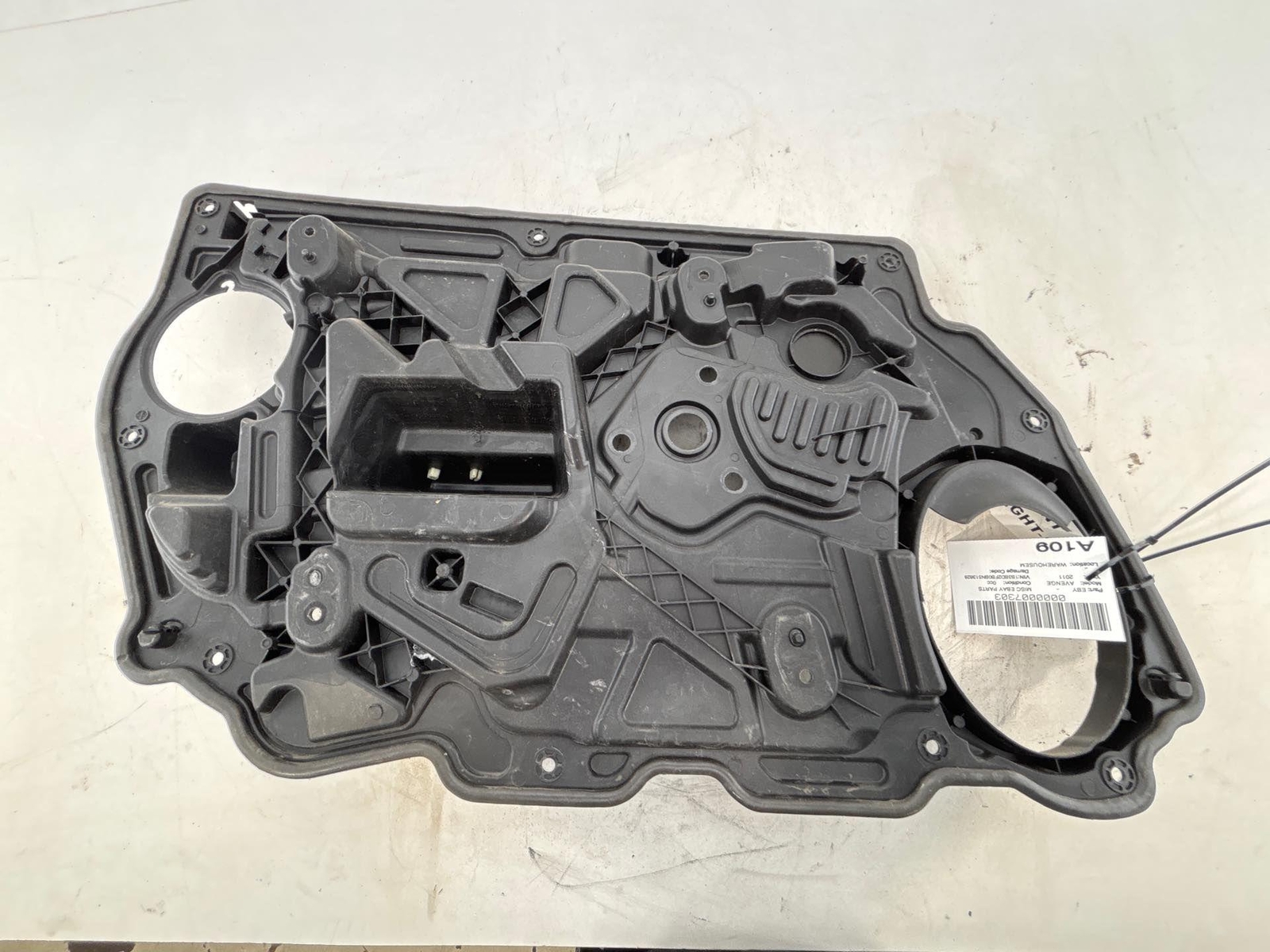 2011 - 2014 Dodge Avenger Front Right Pass Door Window Regulator Panel Oem