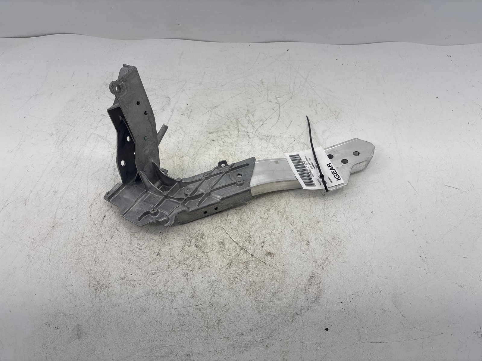 2016 - 2025 Mercedes Glc300 Front Right Side Radiator Support Bracket Oem