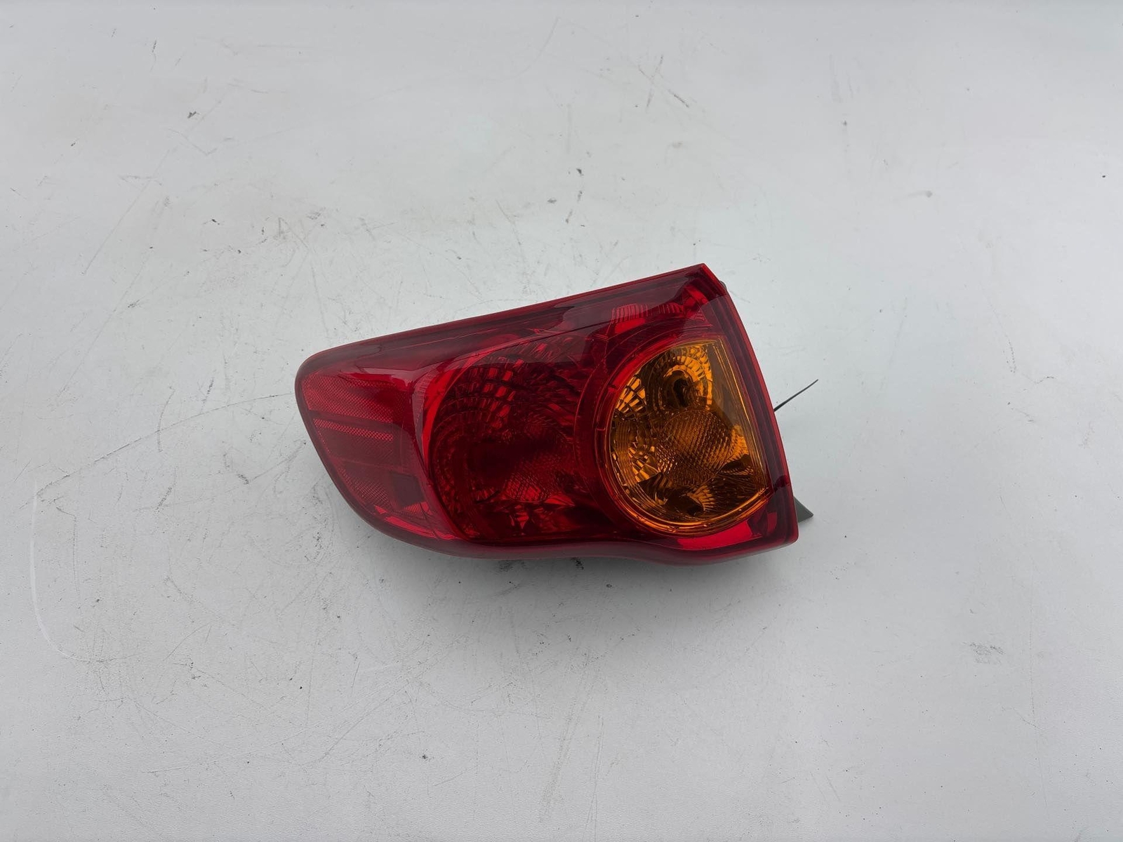 Lh2009-2013 Toyota Corolla Left Outer Tail Light Assembly 312-1992L-Af Oem