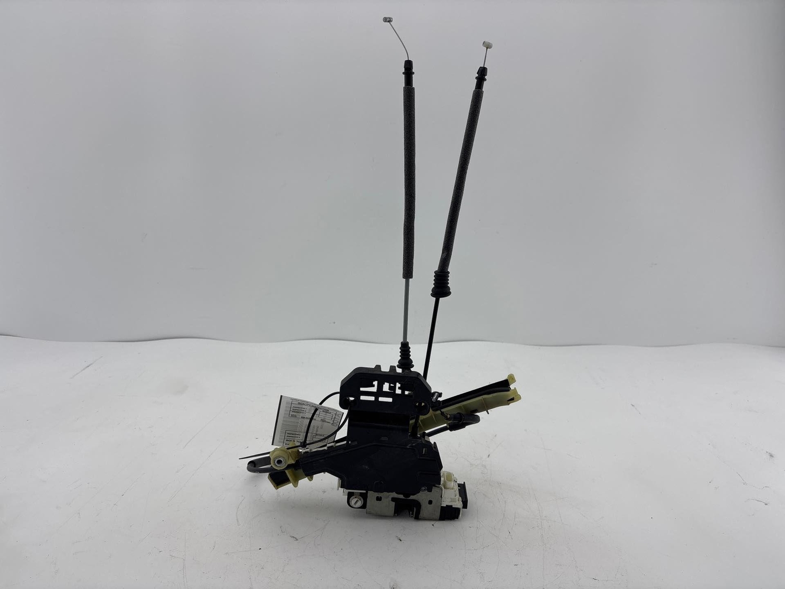 2014-2022 Jeep Cherokee Rear Right Side Door Lock Actuator Oem P04589914Ae
