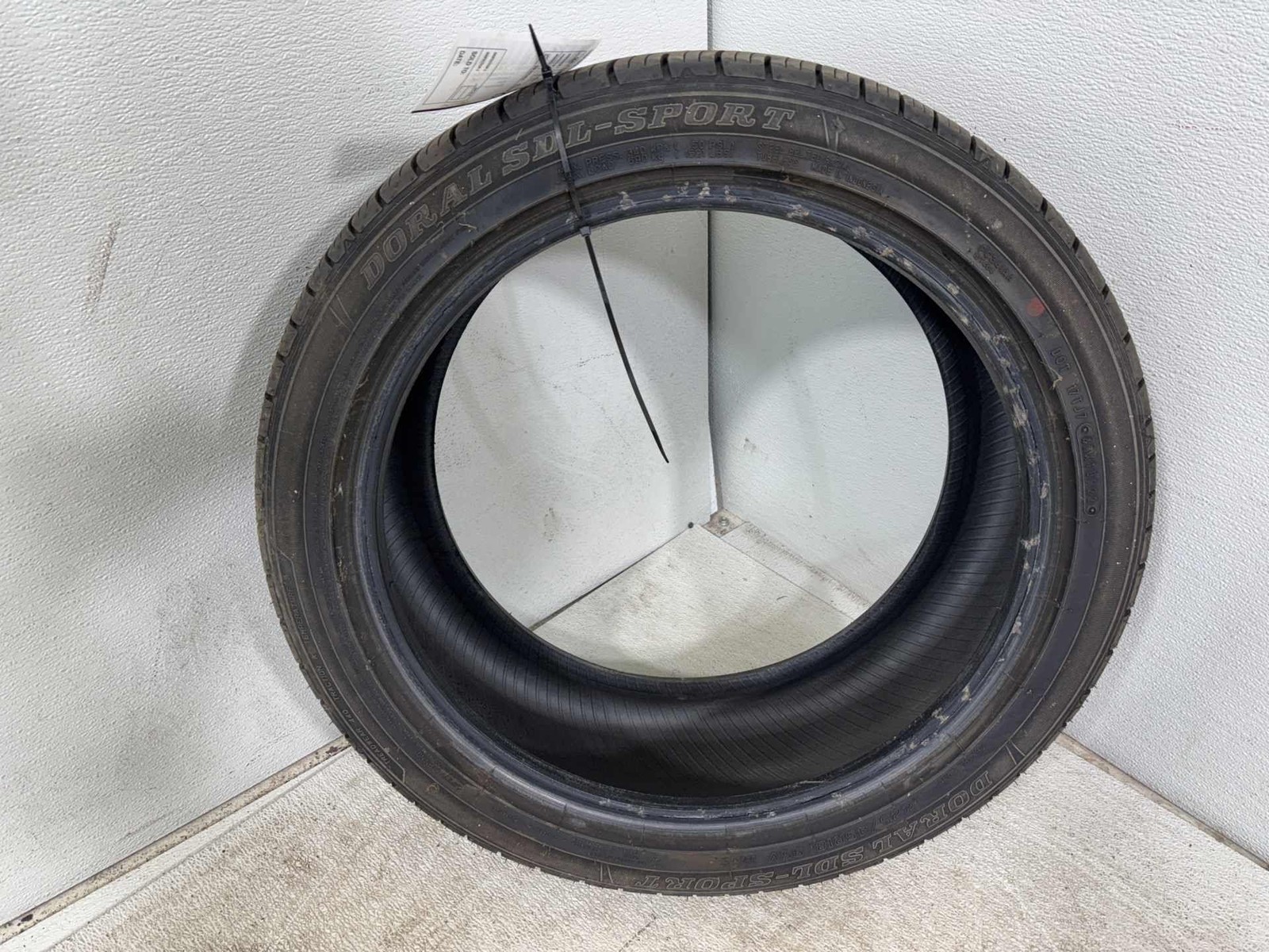 Doral Sdl - Sport Used Tire 225/45 R18 95V M+S 8/32