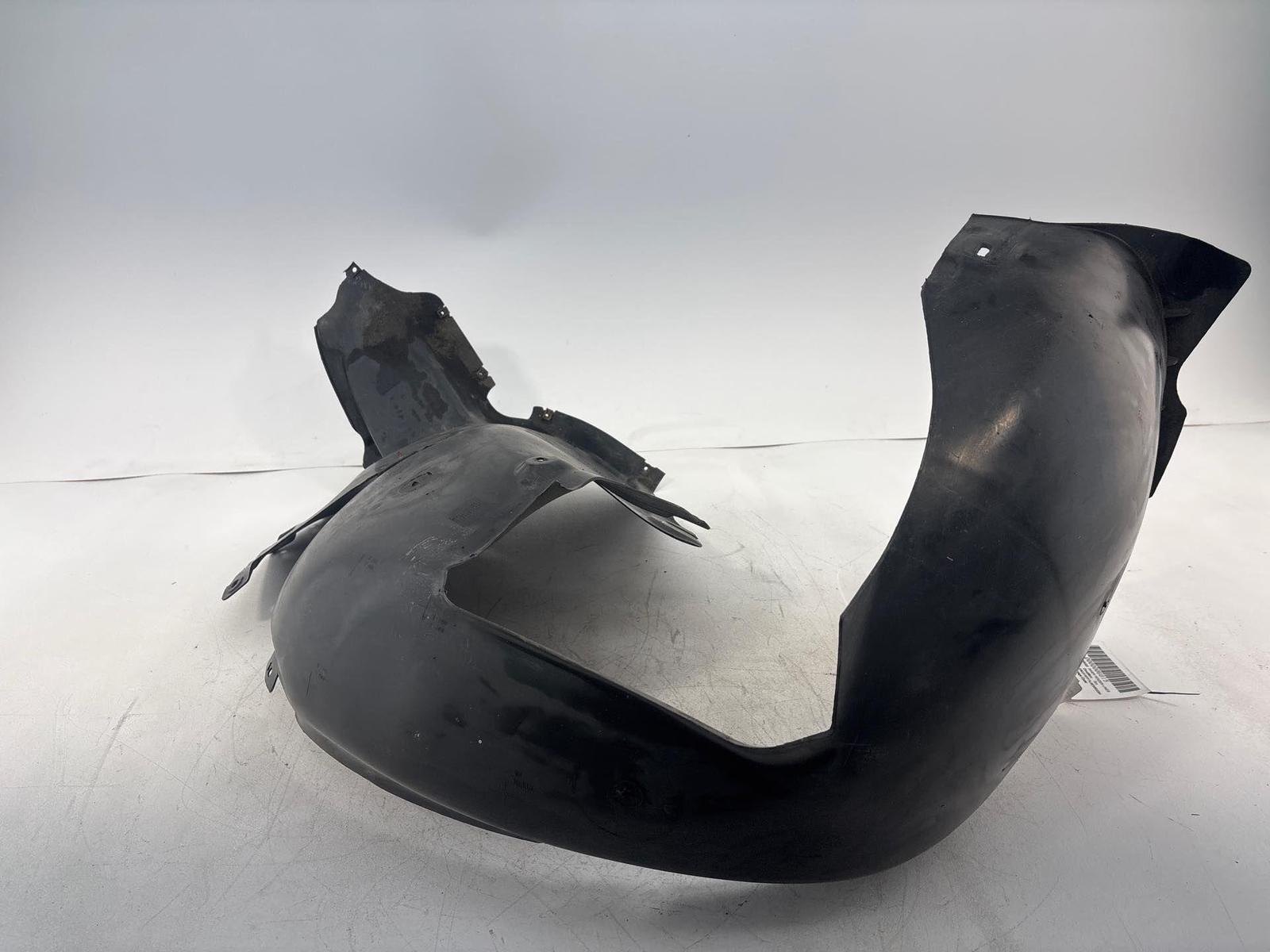 2010-2014 Volkswagen Jetta Sportwagen Front Left Inner Fender Liner