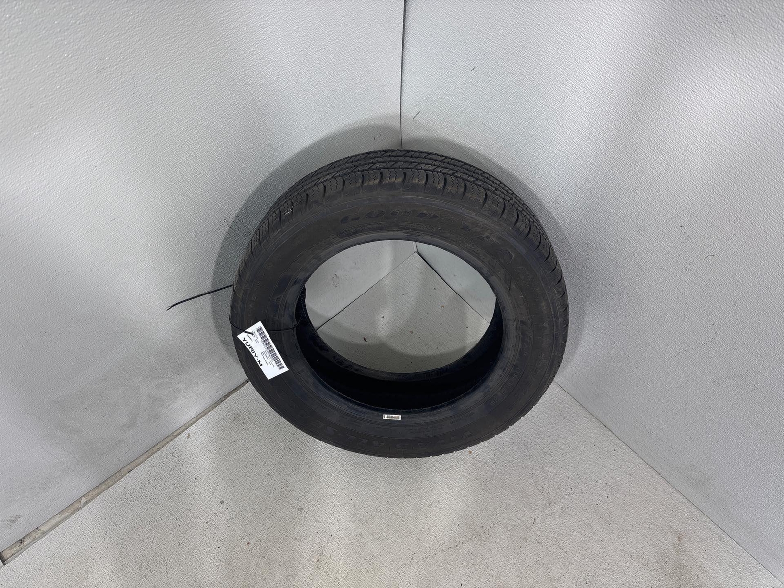 P205/60R16 Goodyear Viva 3 All Season 92H - 6/32 Used Tire