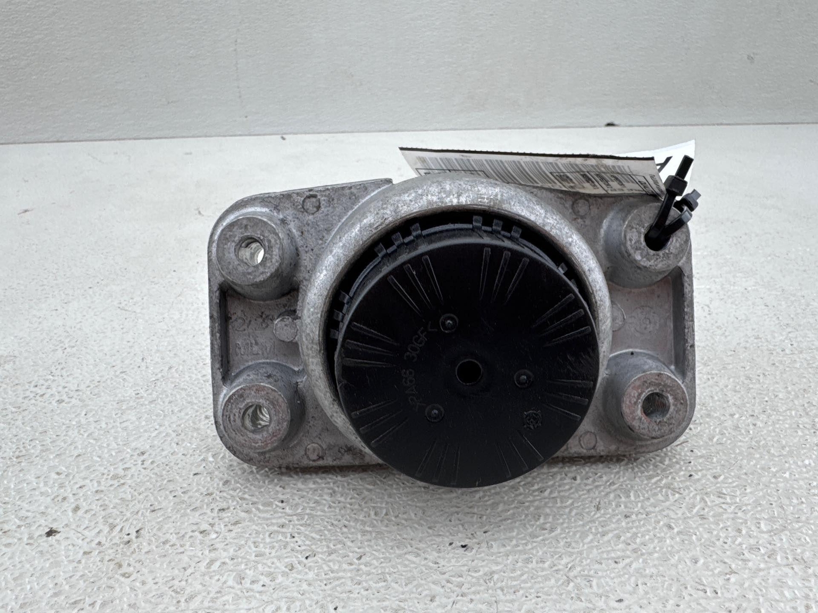 2014-2022 Land Range Rover Front Engine Right Side Frame Mount Oem