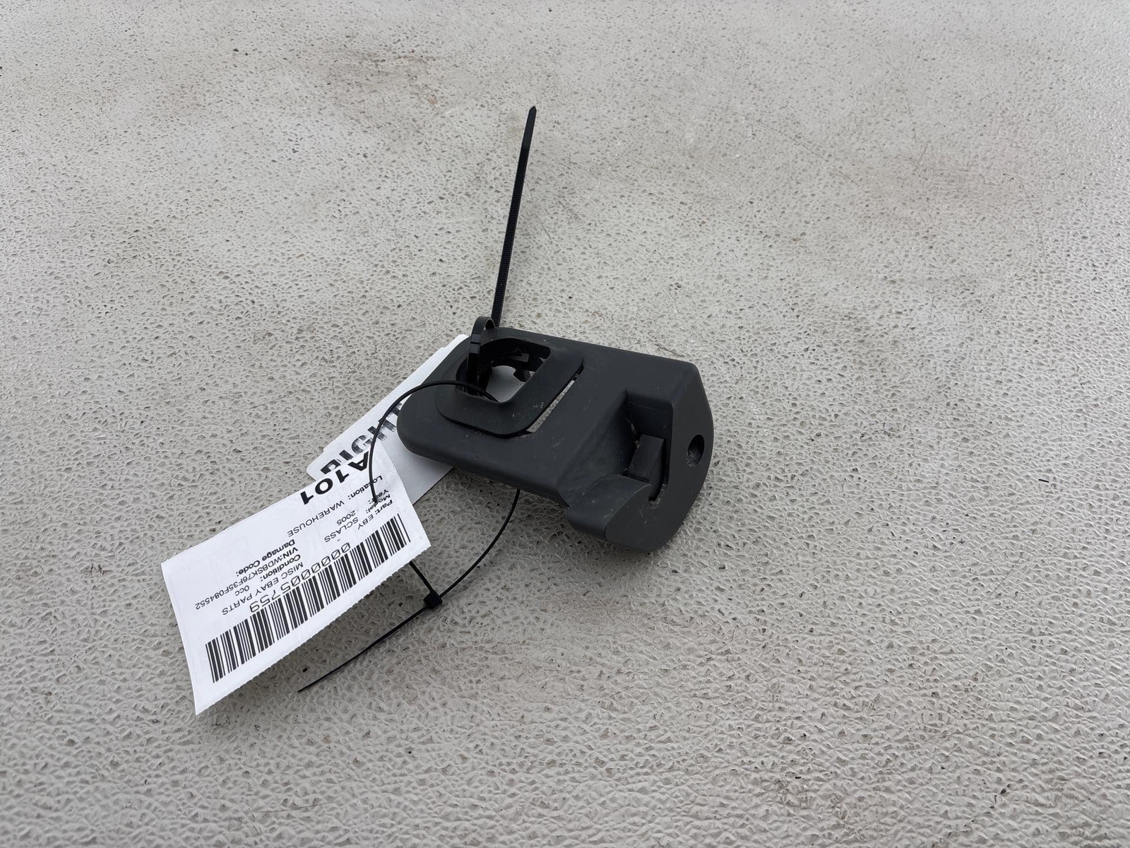 2004-2006 Mercede Sl600 Right Trunk Partition Cover Separator Latch Switch Oem