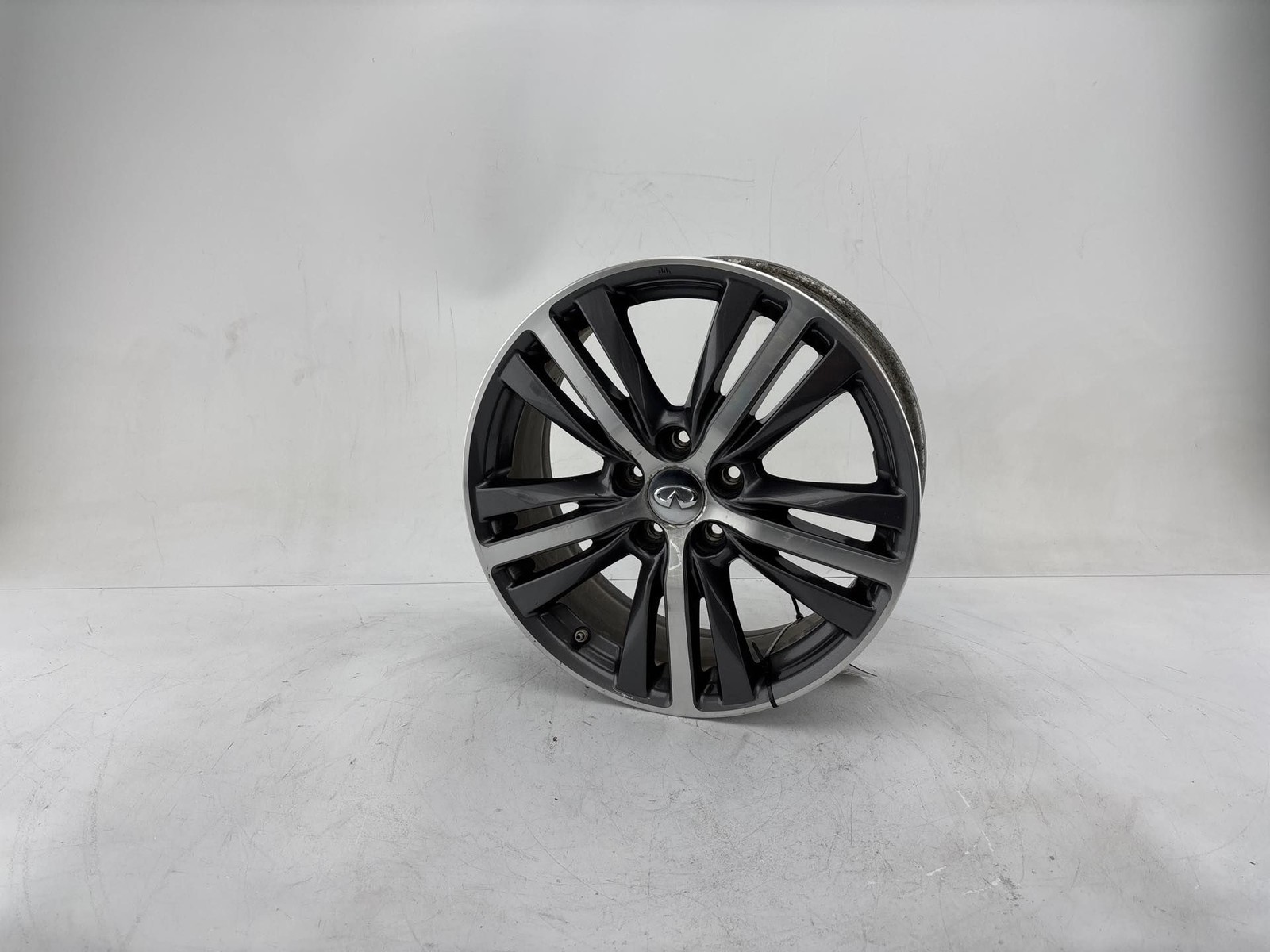 2016 - 2020 INFINITI QX60 ALLOY 18" RIM WHEEL 18X7-1/2 5 LUG 4-1/2" OEM