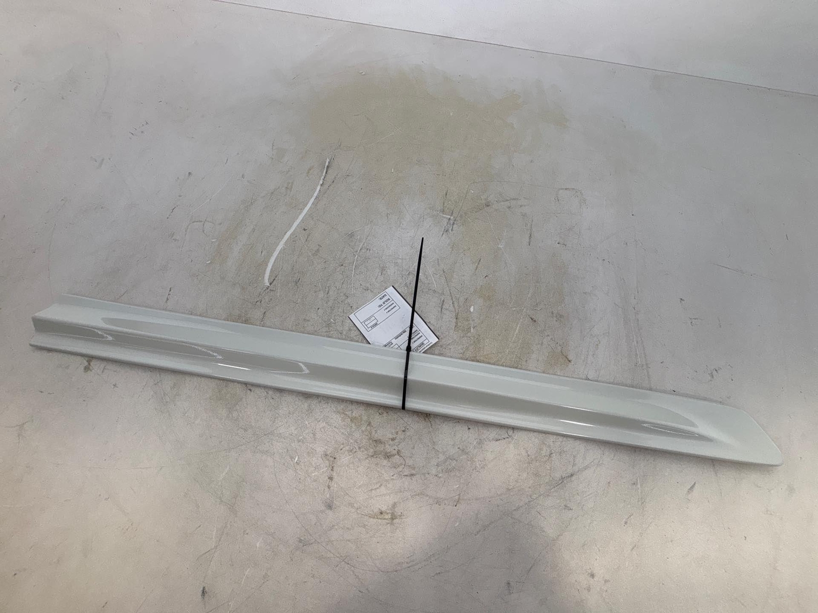 2016-2019 Honda Pilot Front Left Door Trim Molding Oem