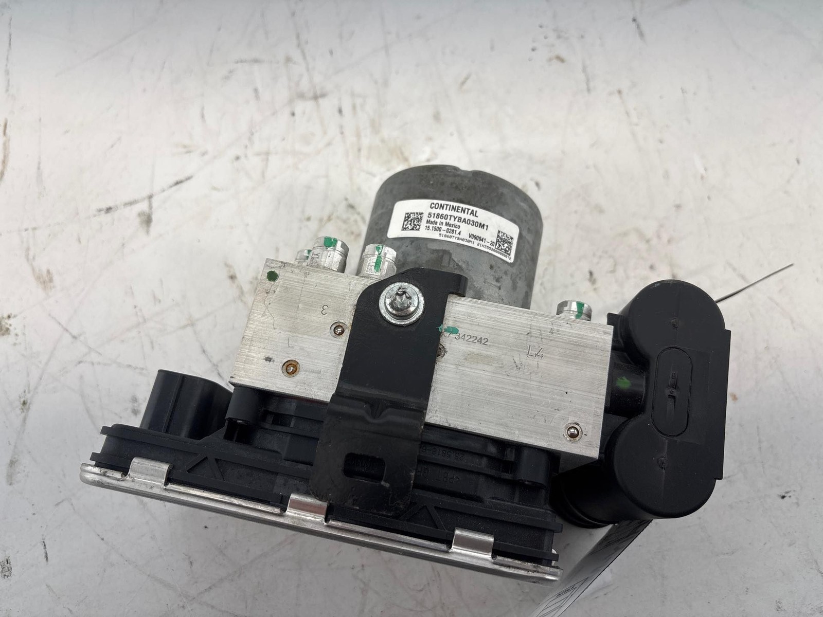 2022 - 2024 ACURA MDX AIR RIDE SUSPENSION COMPRESSOR PUMP OEM 51860-TYB-A030