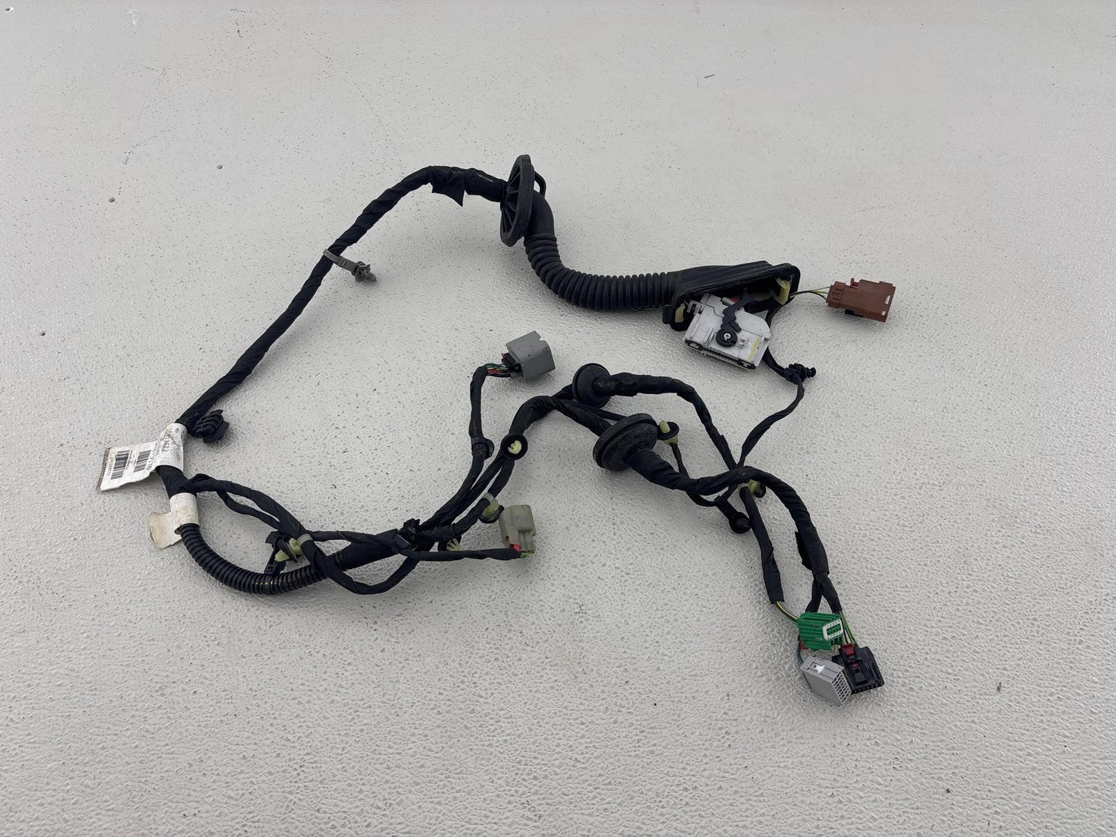 2020-2024 Cadillac Ct5 Rear Driver Side Door Wiring Harness 84879570 Oem