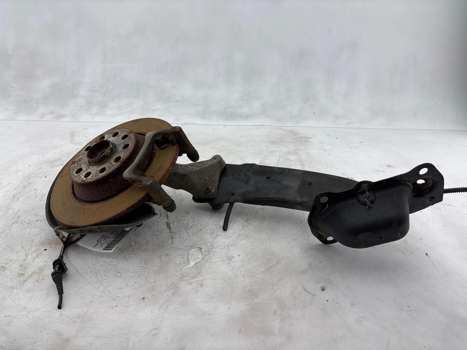 2015 - 2018 Audi Q3 Rear Left Driver Side Spindle Knuckle Hub OEM