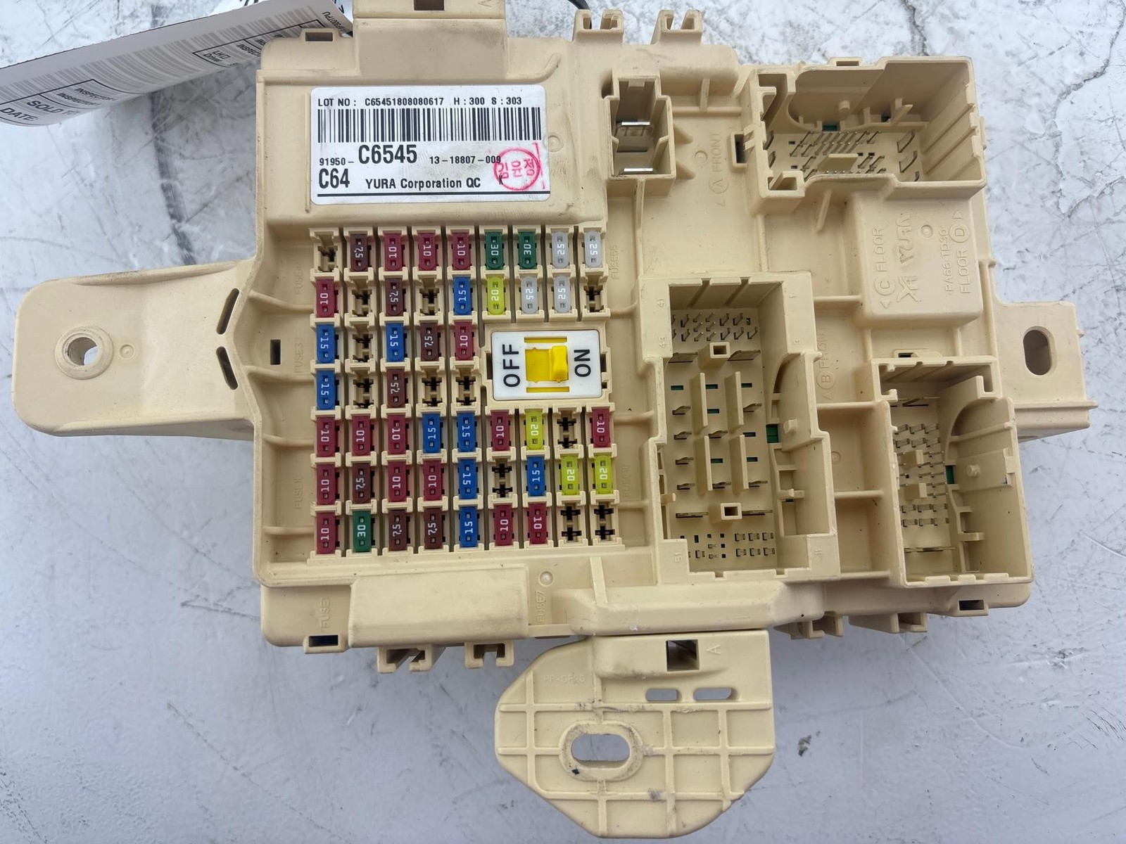 2019-2020 Kia Sorento Cabin Fuse Box OEM 91950-C6545