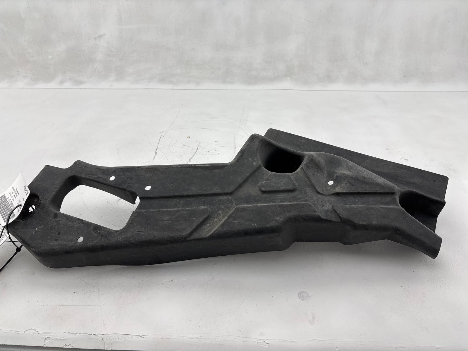 2016-2018 Lincoln MKX 3.7L Rear Right Air Deflector Splash Shield OEM