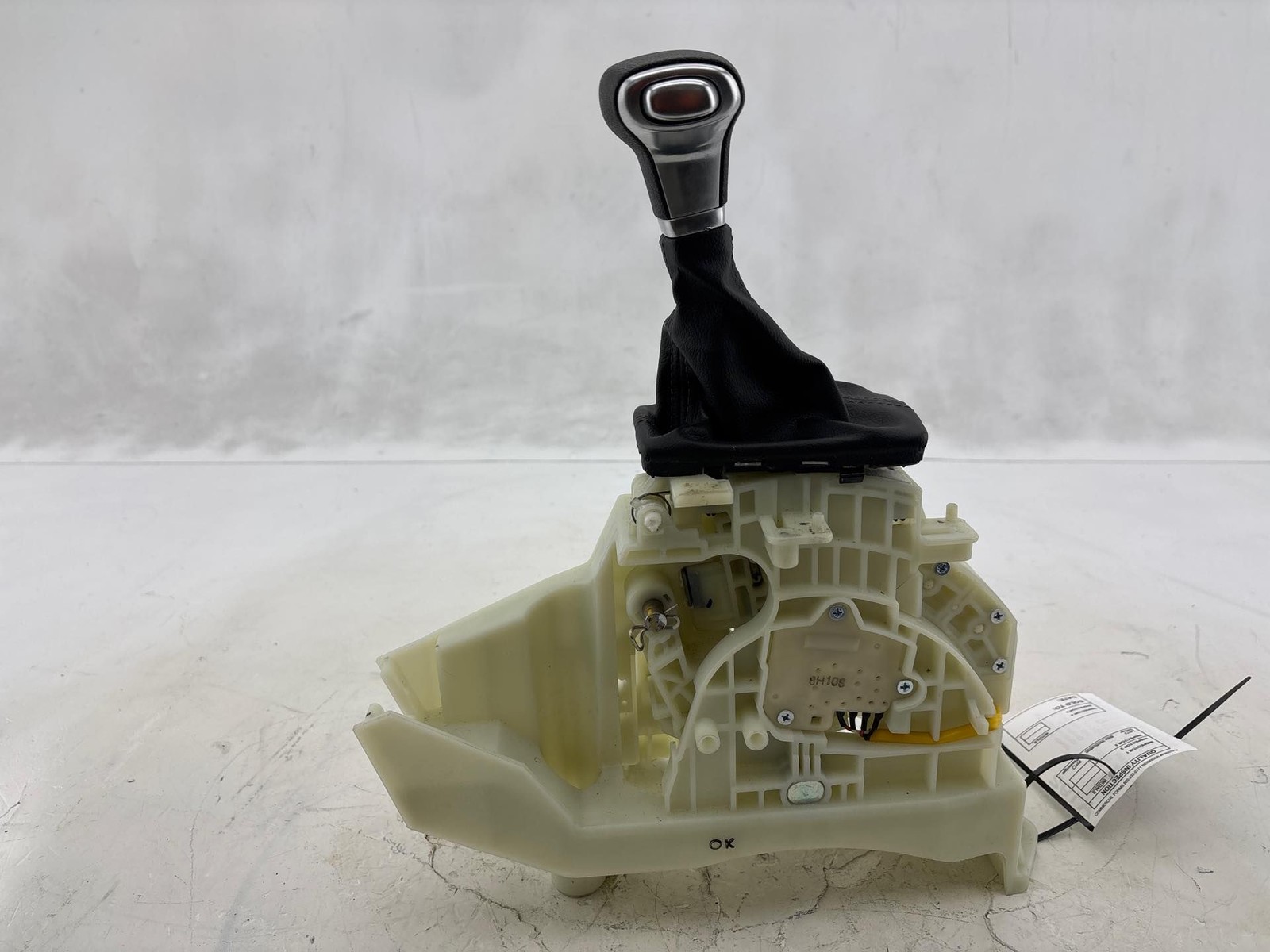 2019-2020 Kia Sorento Automatic Transmission Shift Lever Assembly OEM