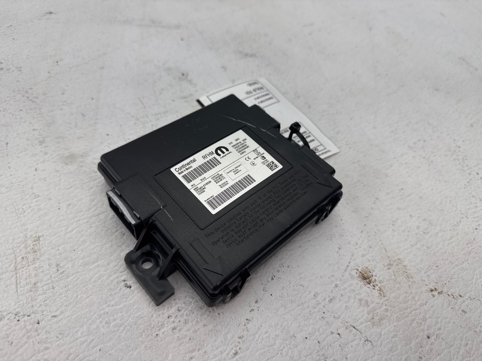 2021 Jeep Compass Keyless Entry Receiver Hub Control Module Unit OEM