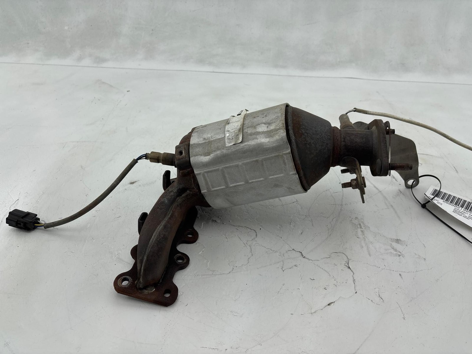 2016-2018 Lincoln MKX Front Left Exhaust Manifold OEM