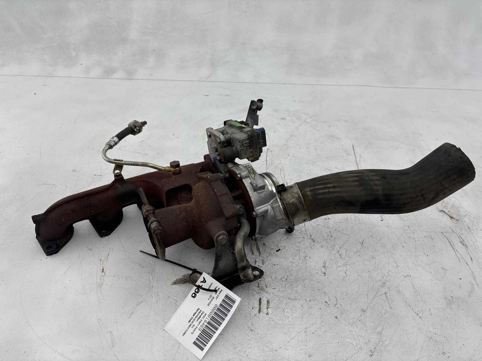 2014 - 2018 BMW 328 F30 2.0L Diesel Engine Turbocharger w/ Exhaust Manifold OEM