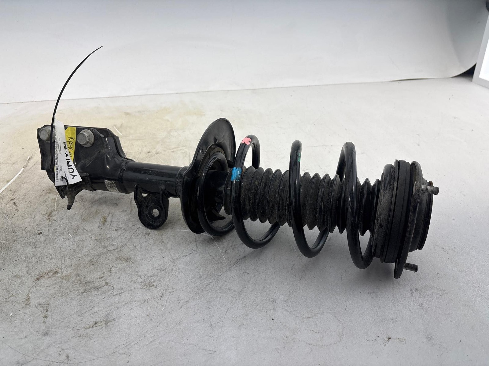 18-23 SUBARU XV CROSSTREK FRONT LEFT DRIVER SIDE SHOCK STRUT ABSORBER OEM