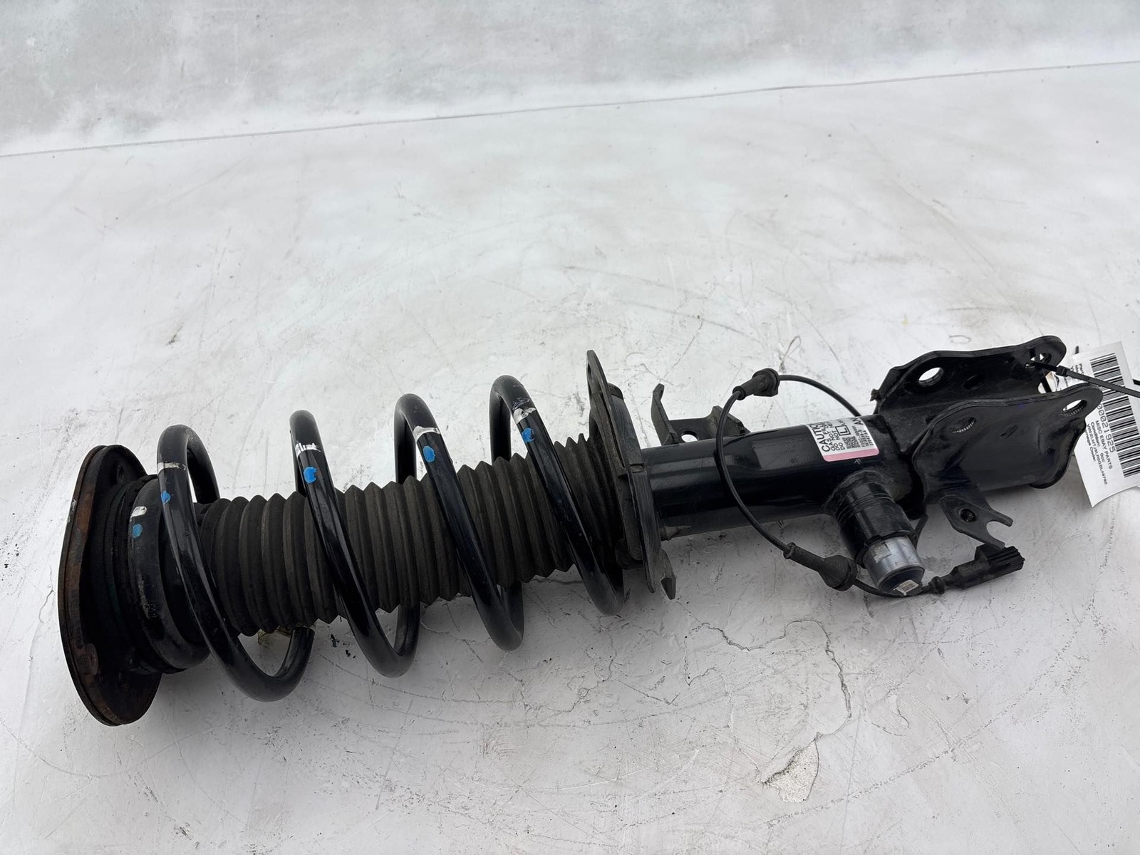2016-2018 Lincoln MKX Front Left Strut Shock Assembly w/Coil Spring OEM