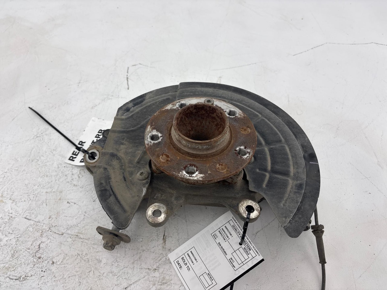 2017-2022 Jeep Compass FWD Rear Right Spindle Knuckle Hub OEM