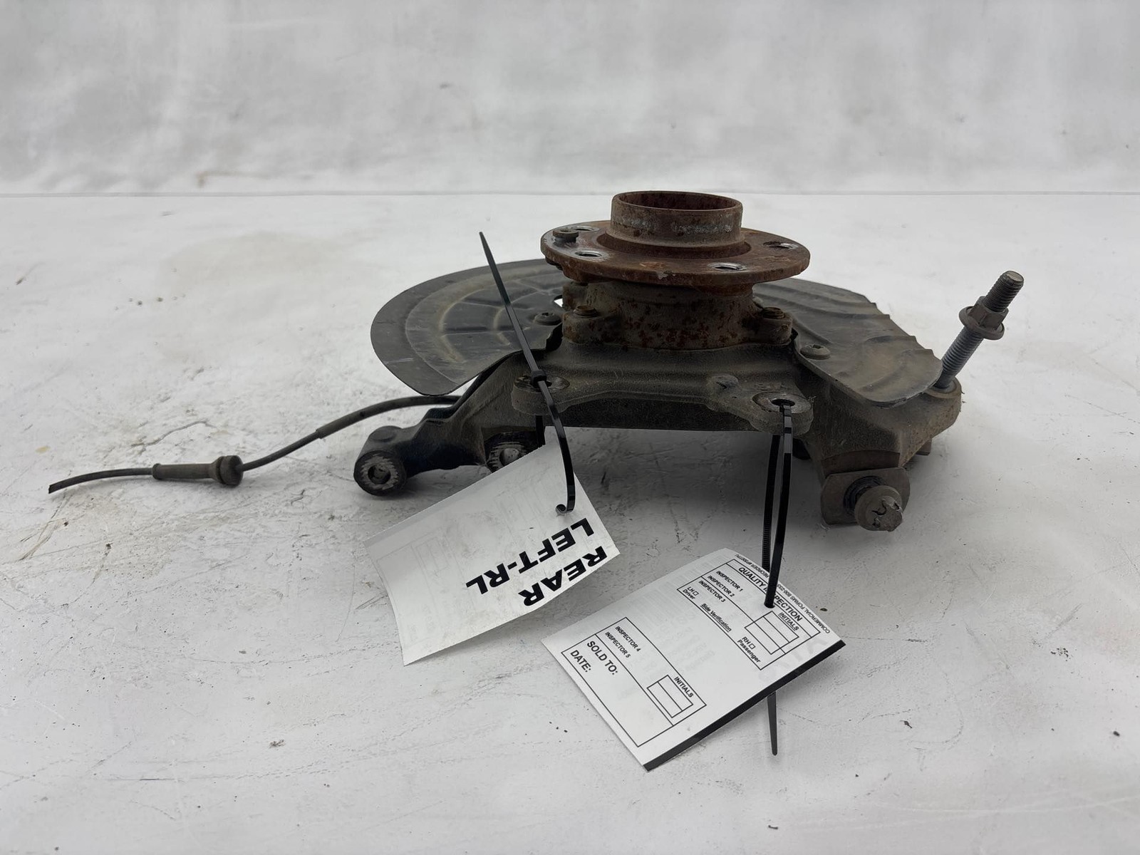 2017-2022 Jeep Compass FWD Rear Left Spindle Knuckle Hub OEM