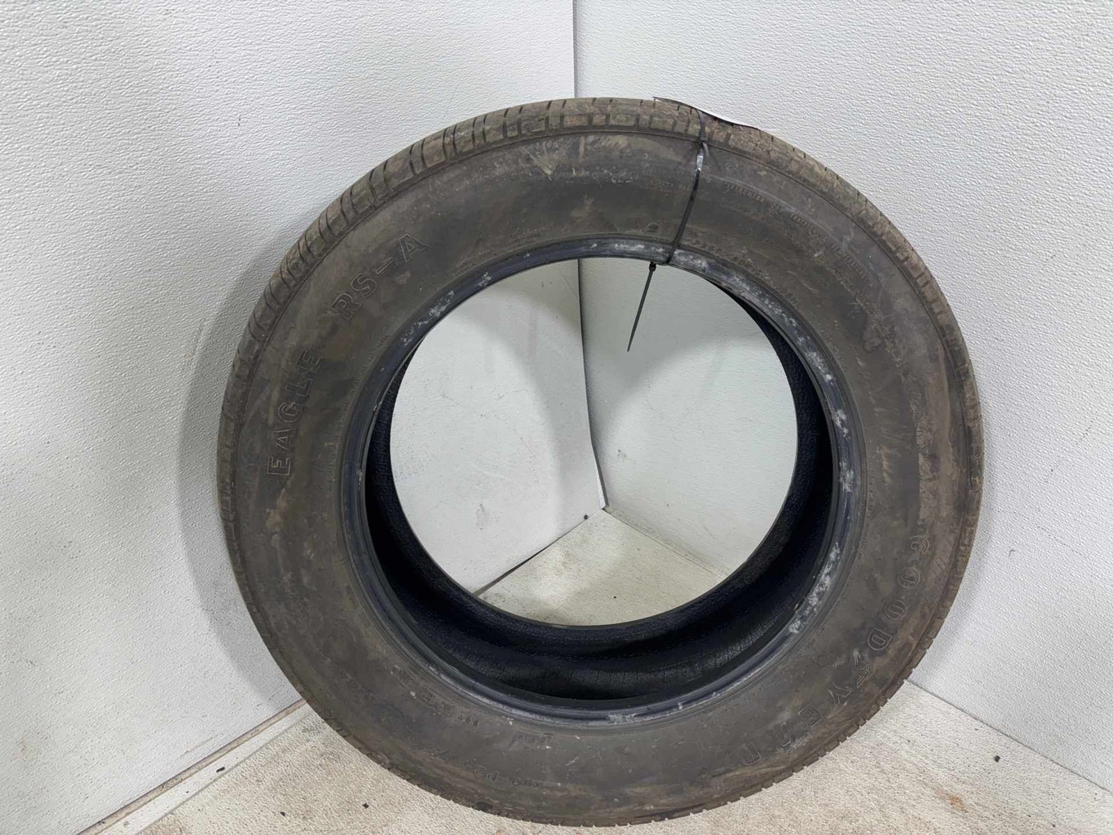 Used255/60R19 Goodyear Eagle RS-A 108 H Used 5/32nds