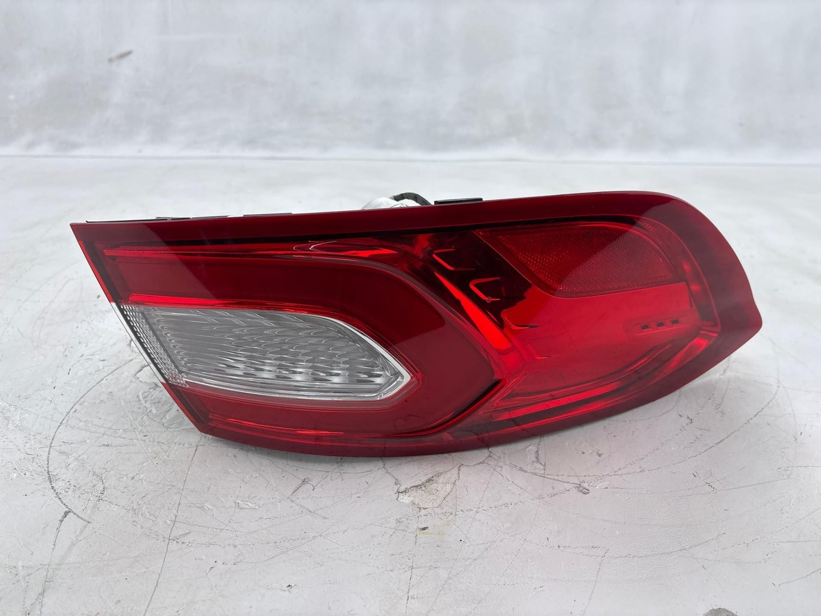 2016-2018 Lincoln MKX Rear Left Outer Panel Tail Light Lamp OEM