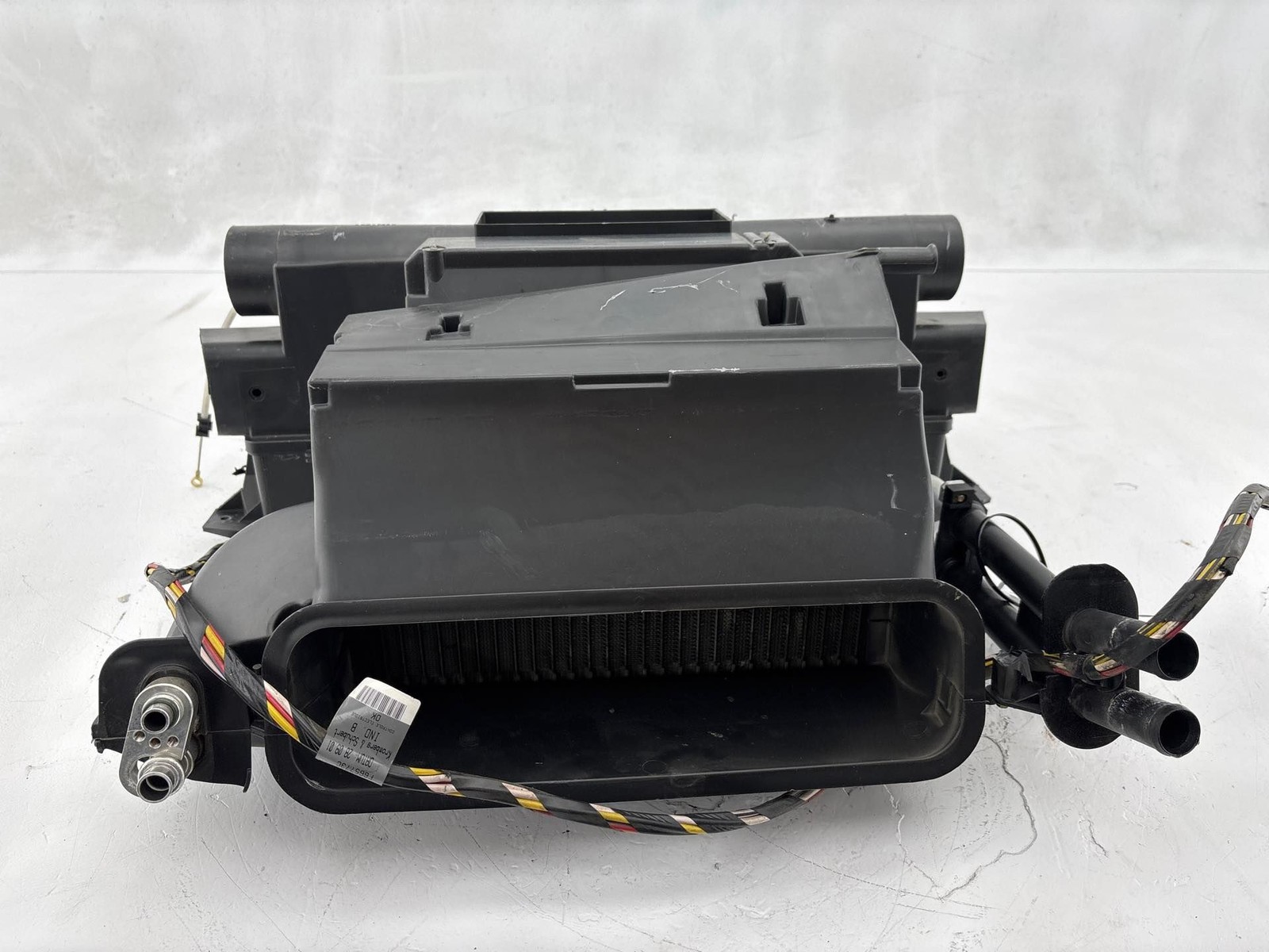 2003-2006 Dodge Van Sprinter 2500 A/C Heater Evaporator Climate 9018300460 OEM