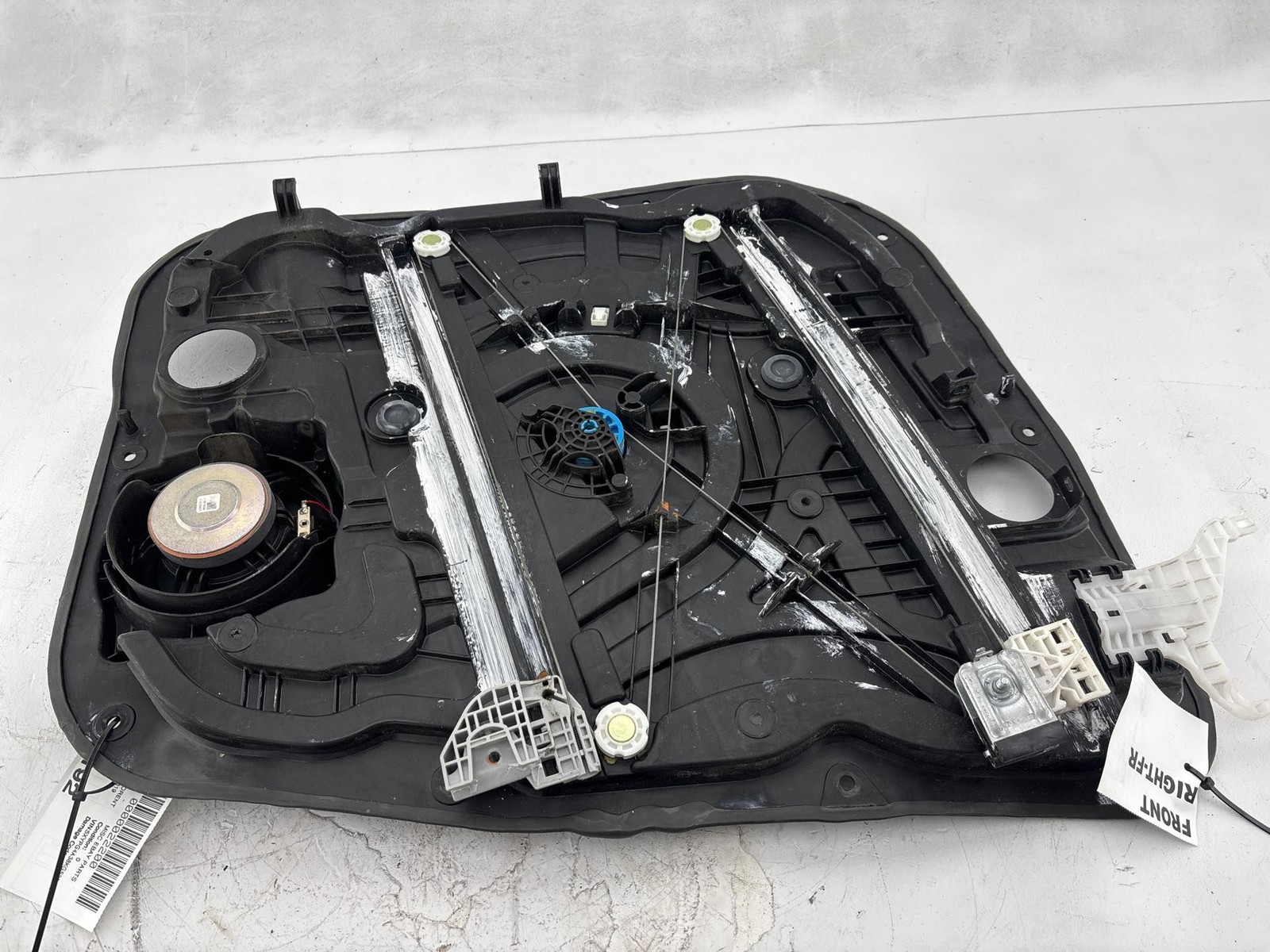 2019-2020 Kia Sorento Front Right Door Window Regulator OEM