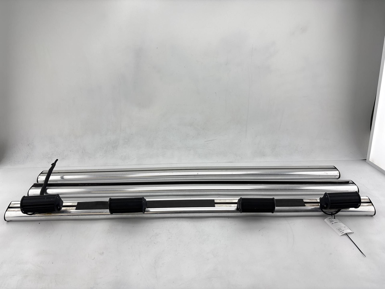 2003-2009 HUMMER H2 RAIL CARGO CROSSBARS & PLATE LIGHT LAMP