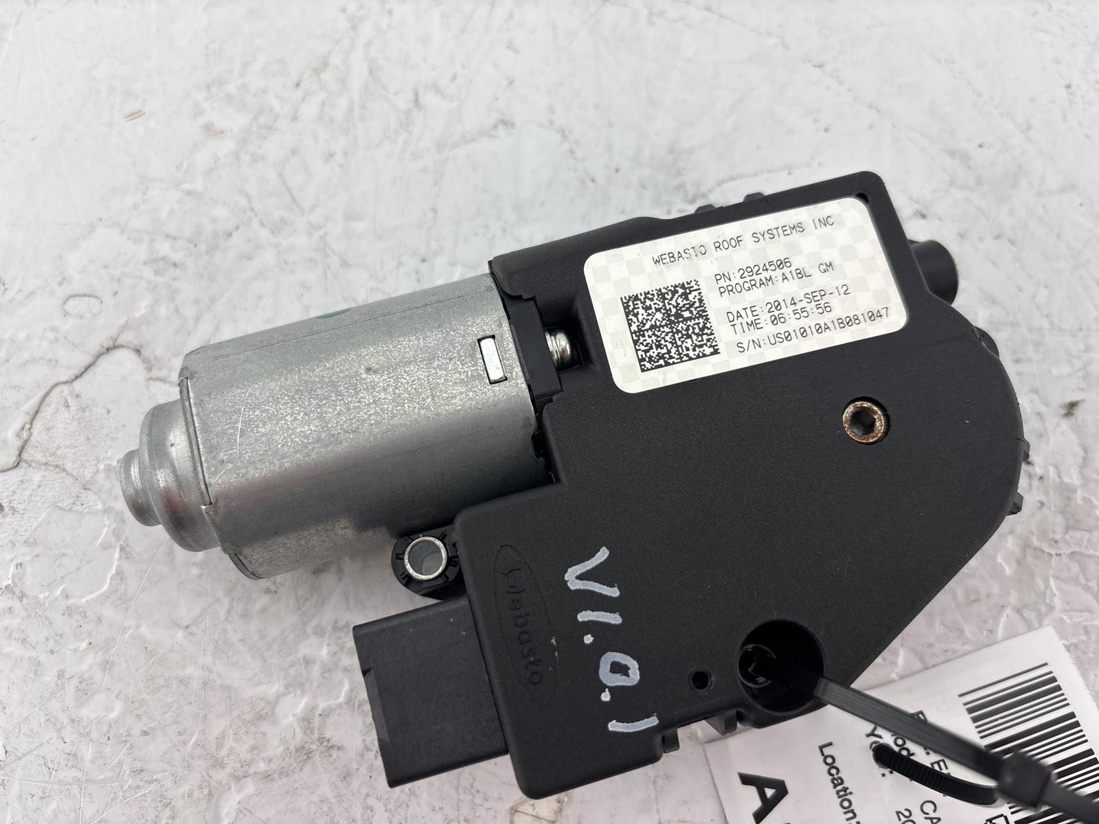 2015-2018 Cadillac ATS Coupe Sunroof Glass Motor Assembly OEM 2924506