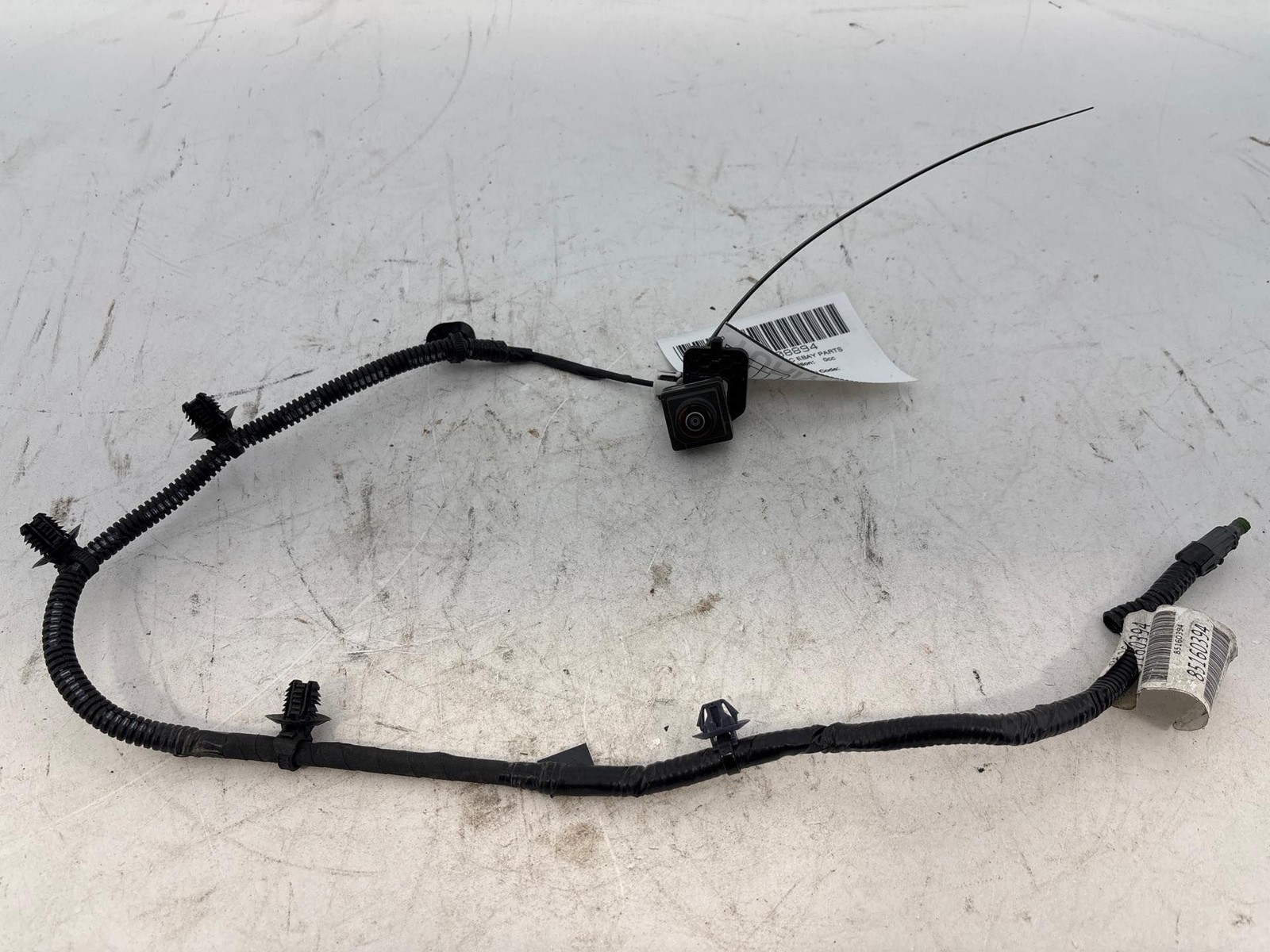 2022 - 2023 GMC SIERRA 1500 FRONT GRILL HARNESS WITH CAMERA OEM