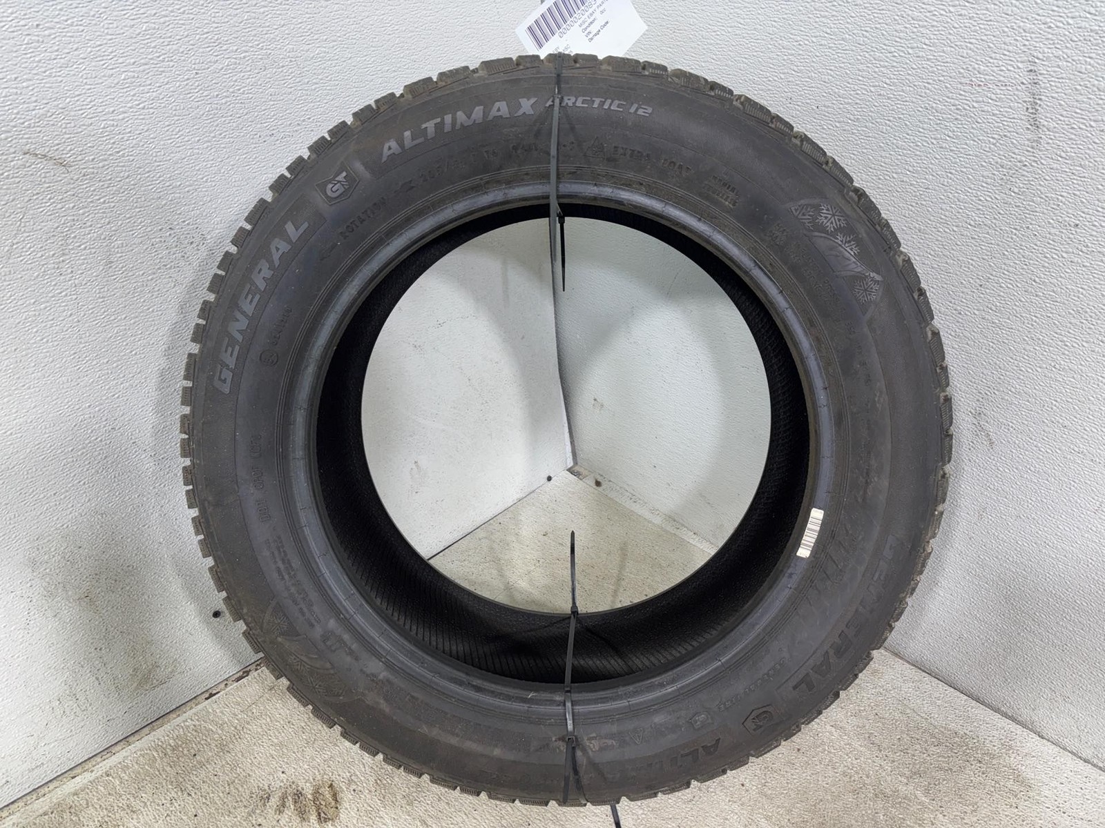 General Altimax Arctic 12 Used Tire 205/55R16 94T 7/32